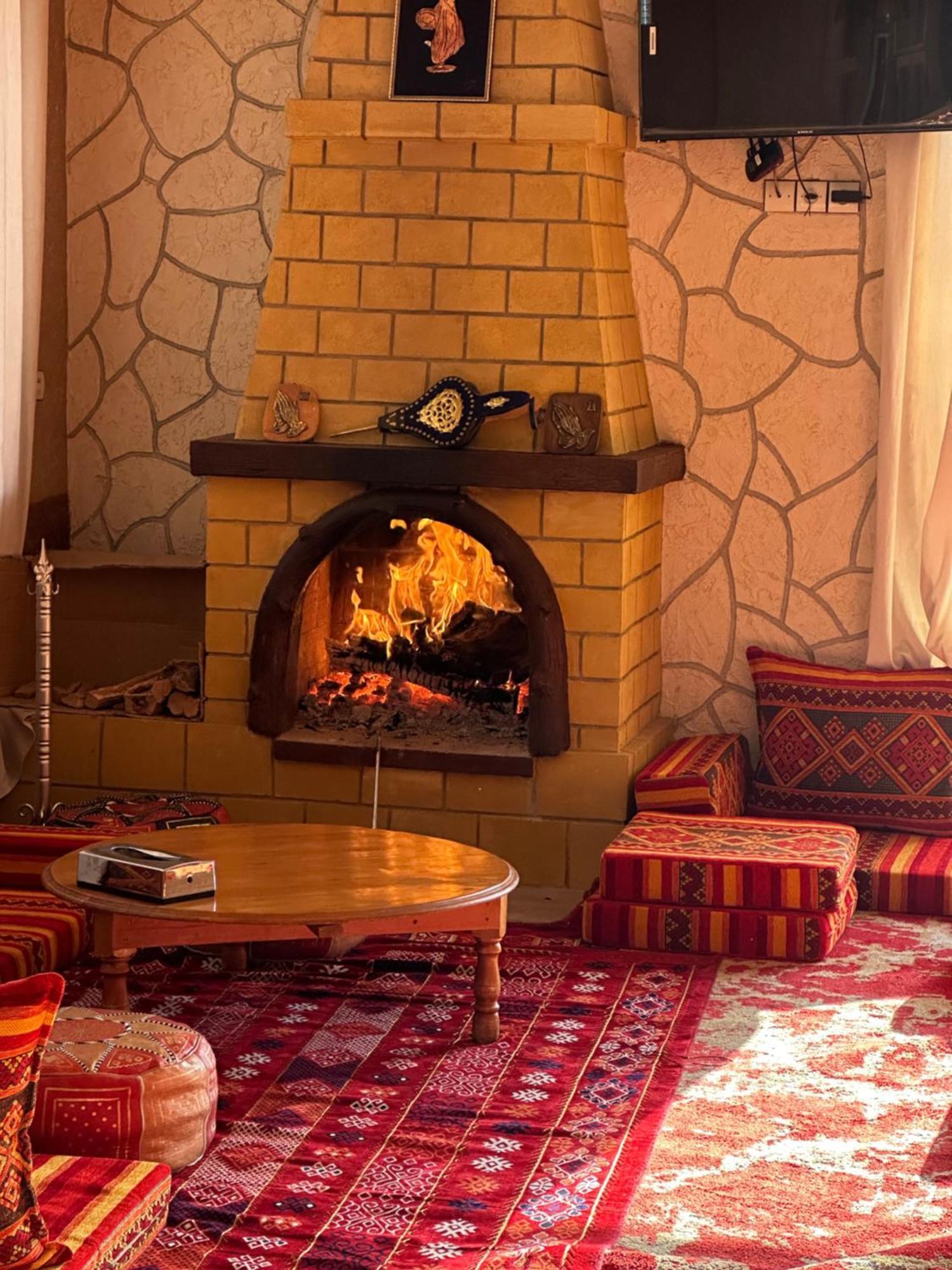 Ostello Dar Al Qanass Imane Midelt Esterno foto