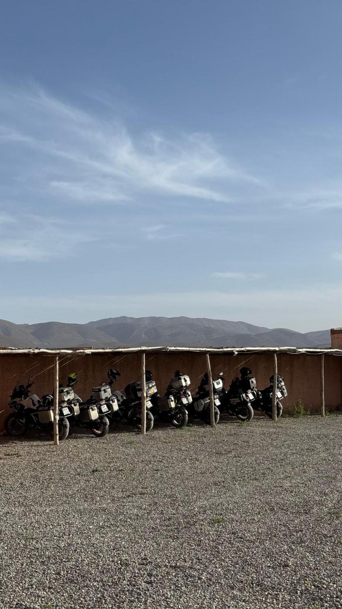 Ostello Dar Al Qanass Imane Midelt Esterno foto