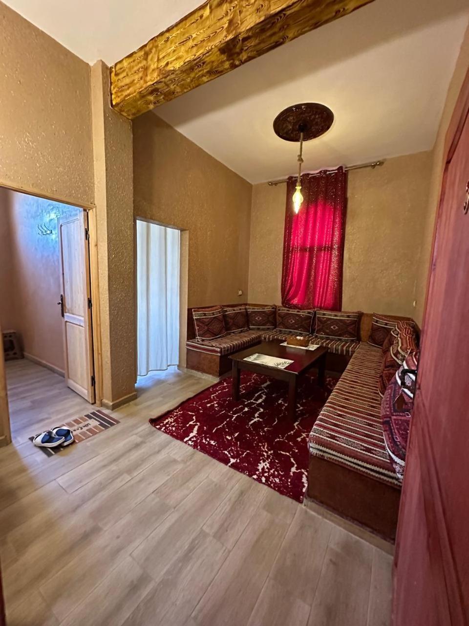 Ostello Dar Al Qanass Imane Midelt Esterno foto